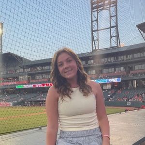 Meet your Posher, Olivia